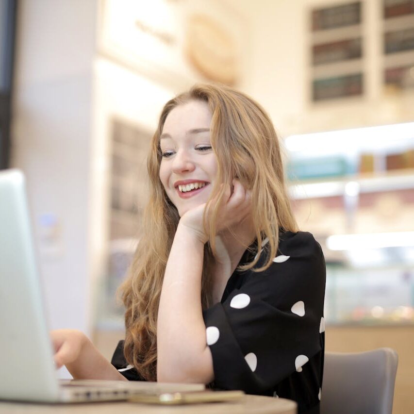 Paradigma Değişimi: Klasik Çevre Güvenliğinden Sıfır Güven (Zero Trust) Mimarisine Geçiş